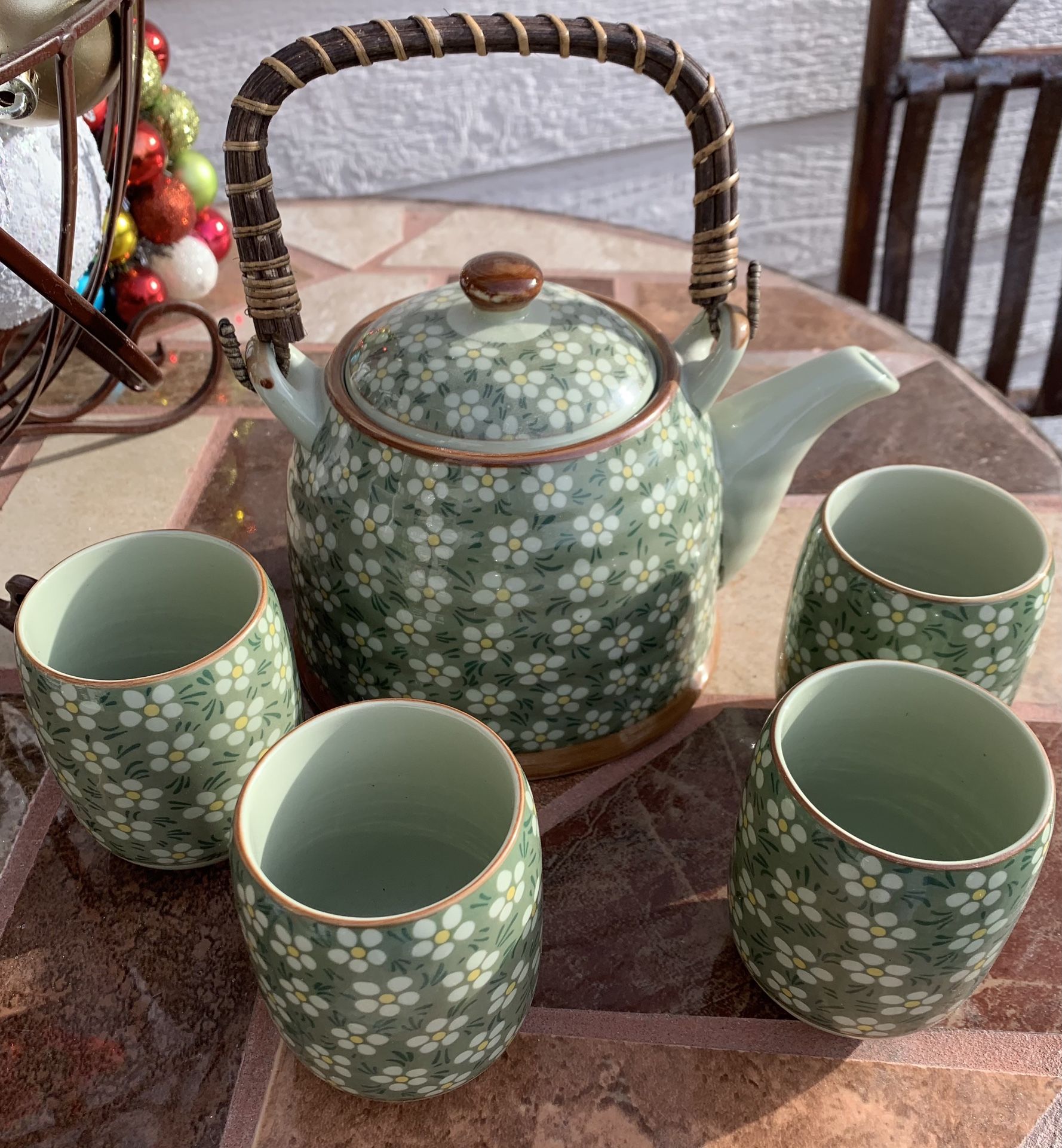 Daisy Flower Painting Tea Set - Tea Pot And 4 Tea Cups