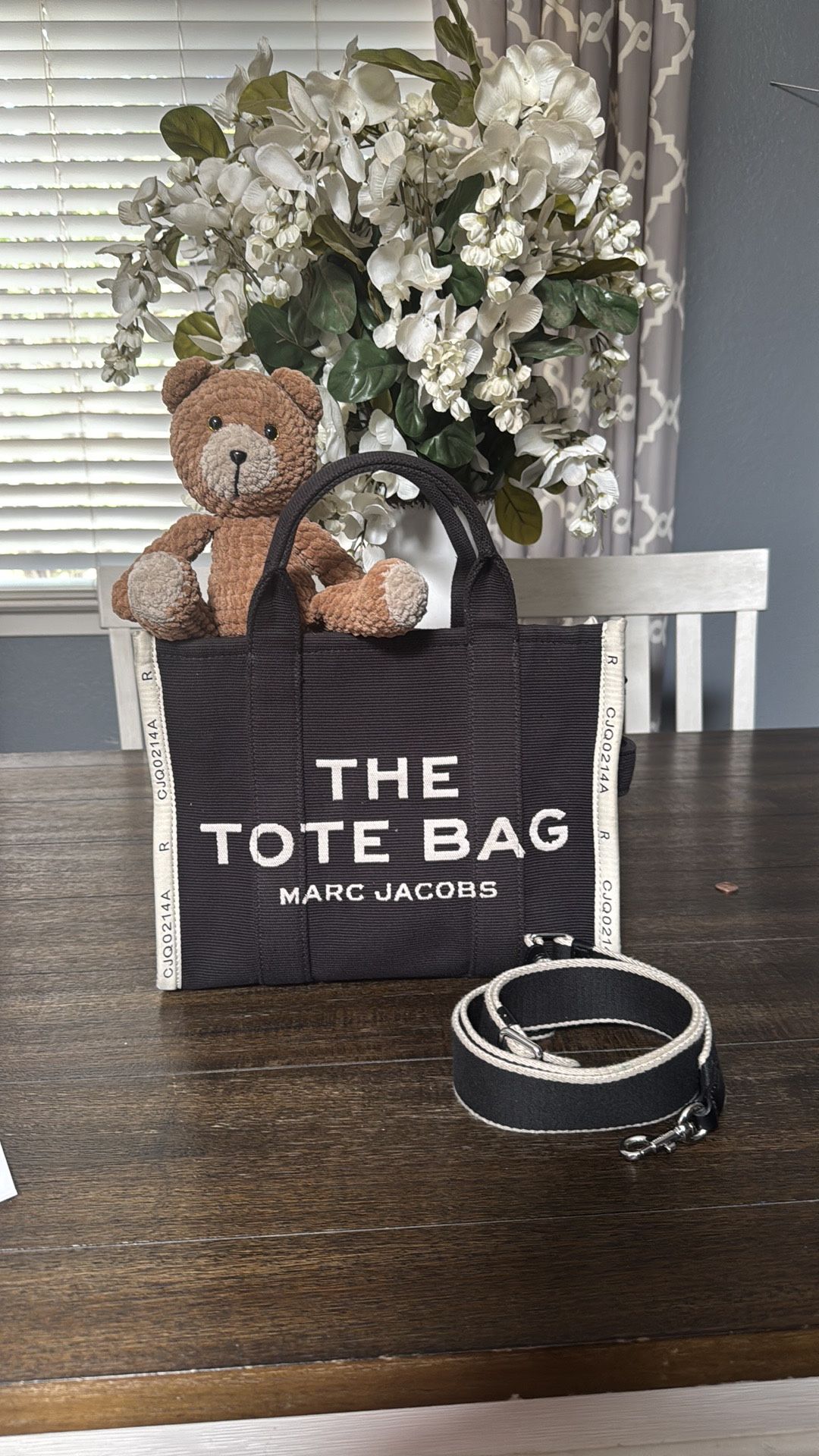 Marc Jacobs The Tote Bag