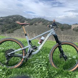 Santa Cruz Bronson Mountain Bike 
