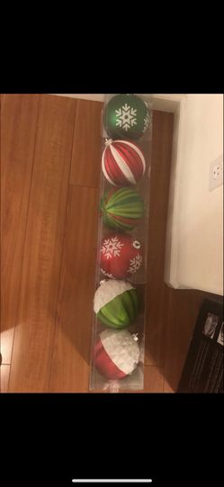 Christmas dig ball