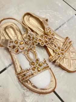 Women's shoes
