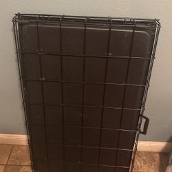Large Dog Crate Like New, Clean With Removeable Tray $25 