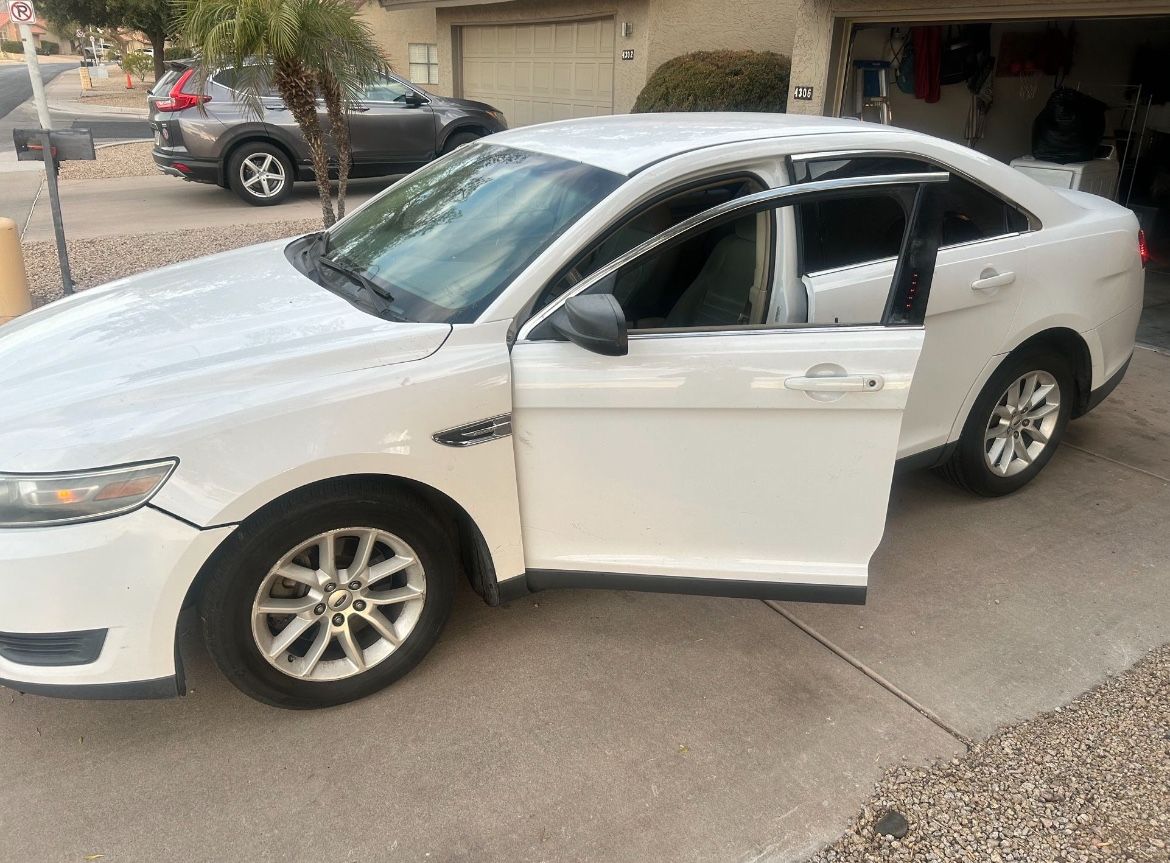2013 Ford Taurus