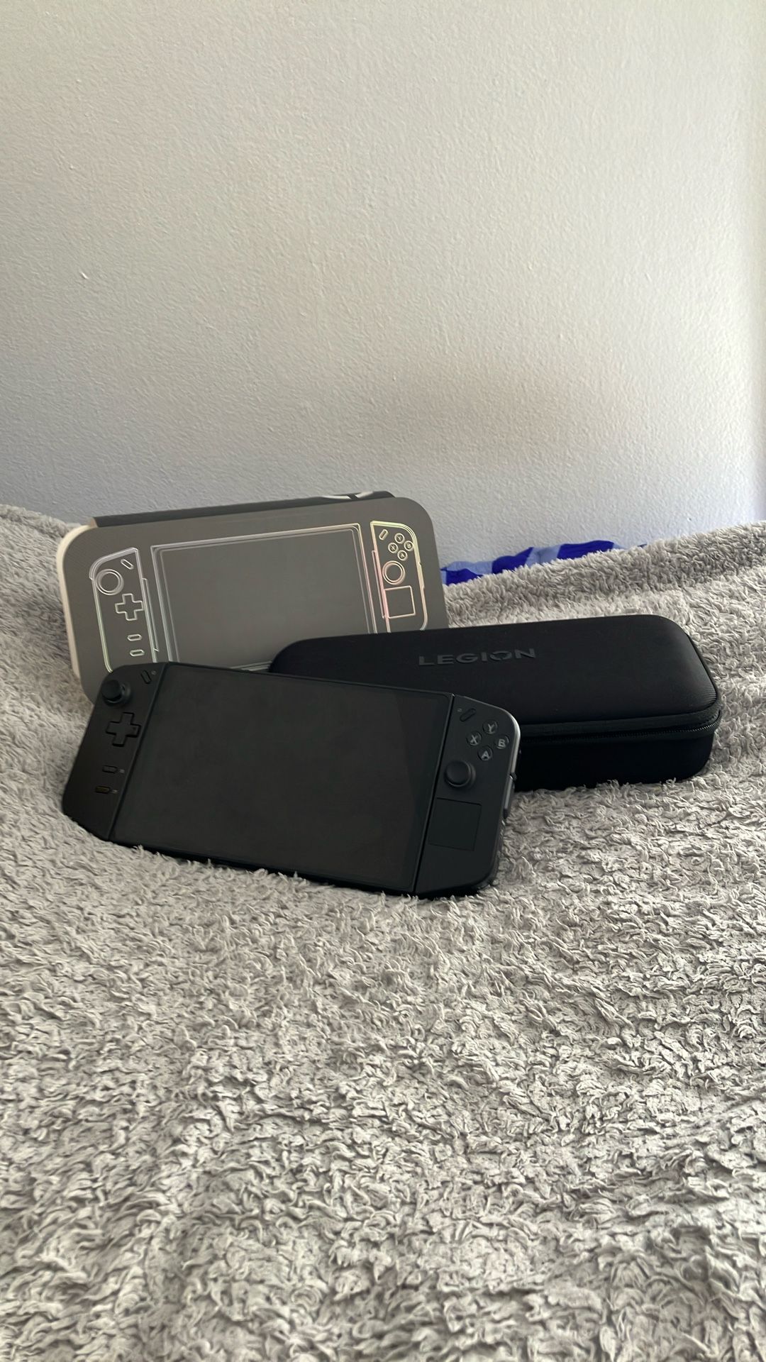 (PERFECT CONDITION) π₯ Lenovo Legion Go β Z1 Extreme β 1TB SSD β HANDHELD BEAST π₯