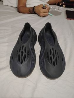 Foam Adidas black size 11 men