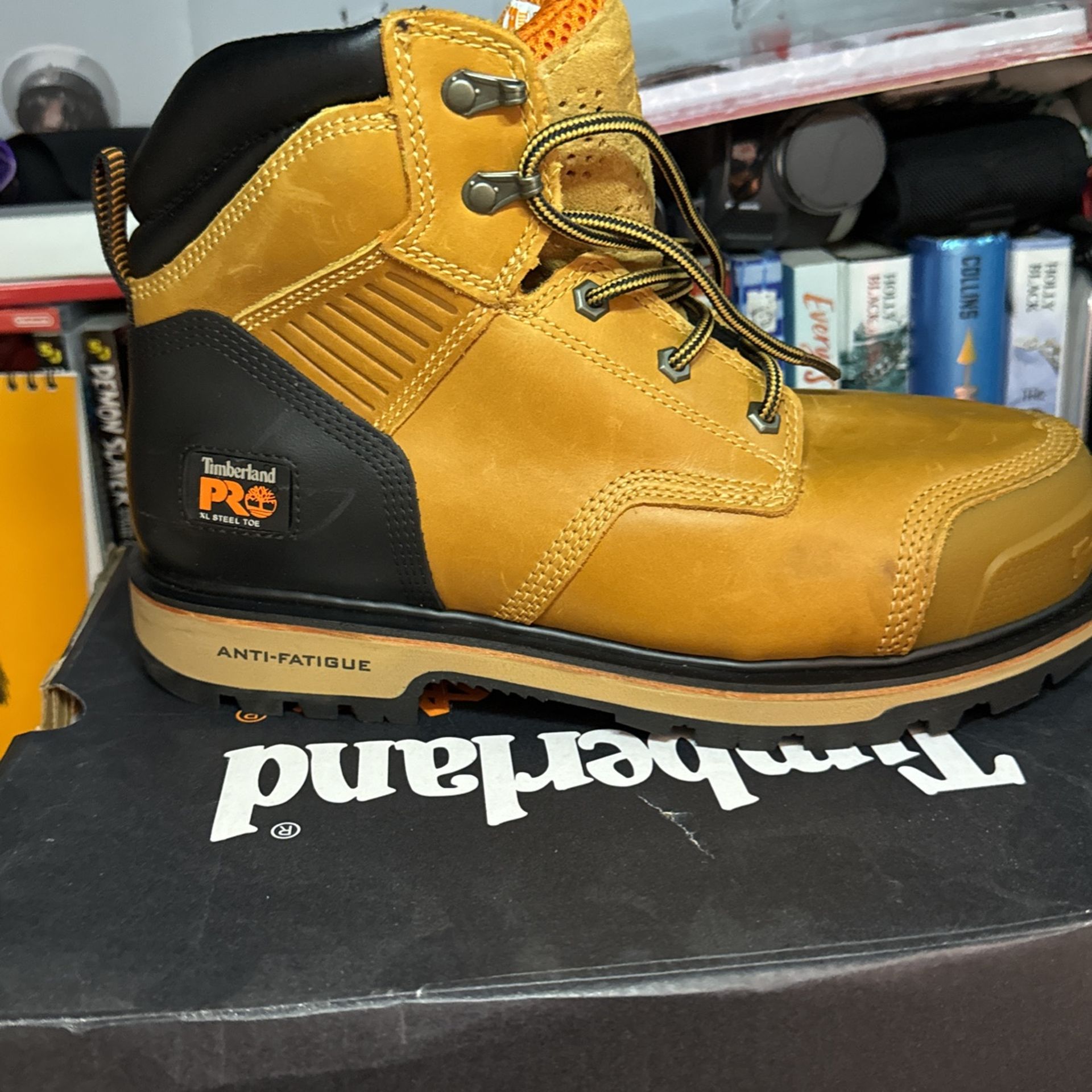 New Size 9 Hard Work Shoes