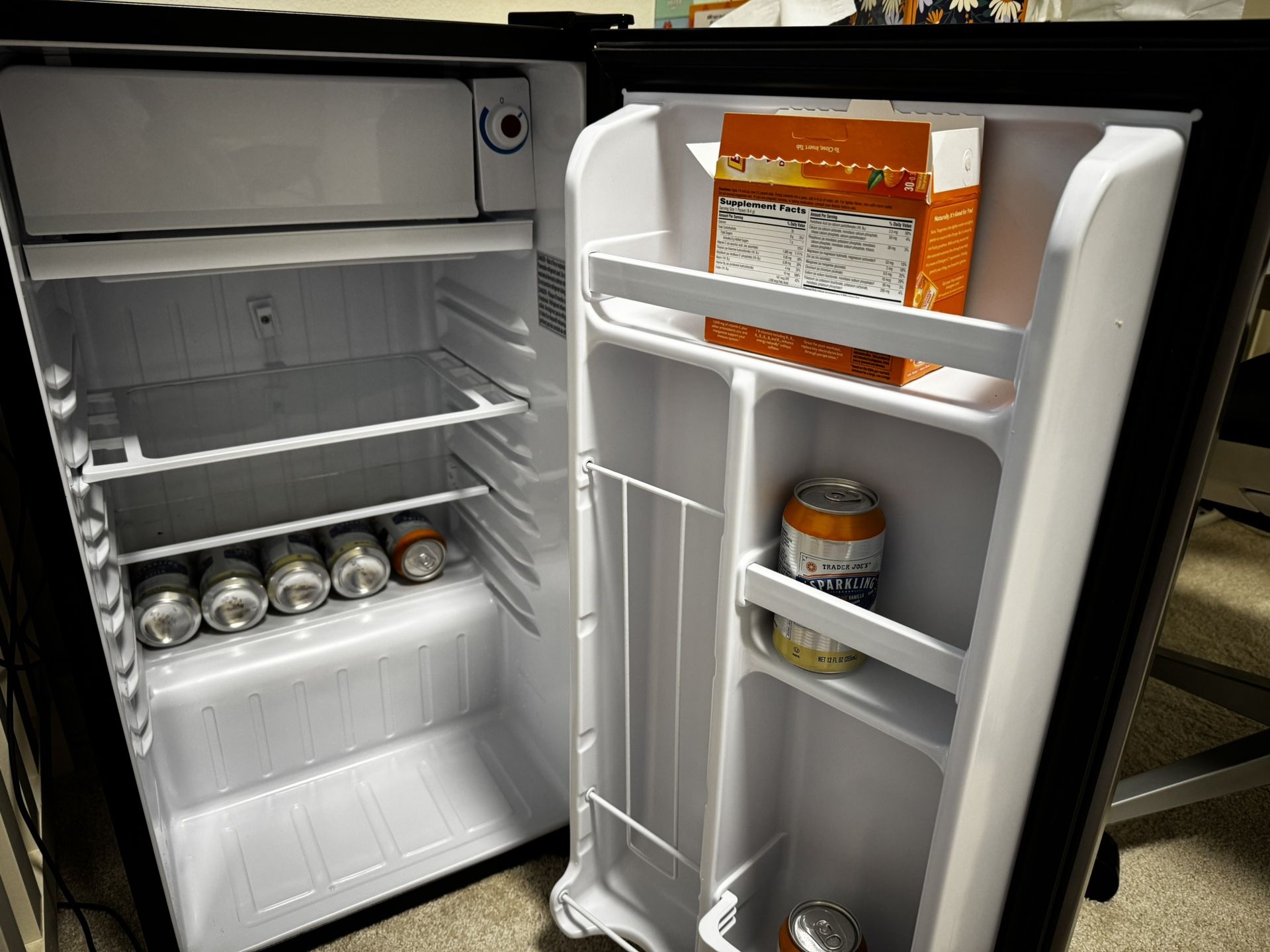 ARCTIC CHEF Mini Refrigerator, Compact Freezer Compartment, Adjustable Thermostat Control, Reversible Door, Ideal Fridge for Dorm, Office, Apartment, 