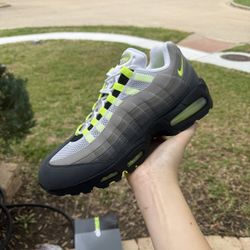 Nike Air Max 95 Neon Size 13M