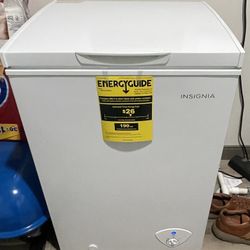 Insignia 3.5cu .Chest Freezer 
