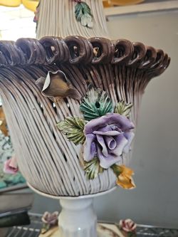 Vintage Italian Capodimonte Lamp