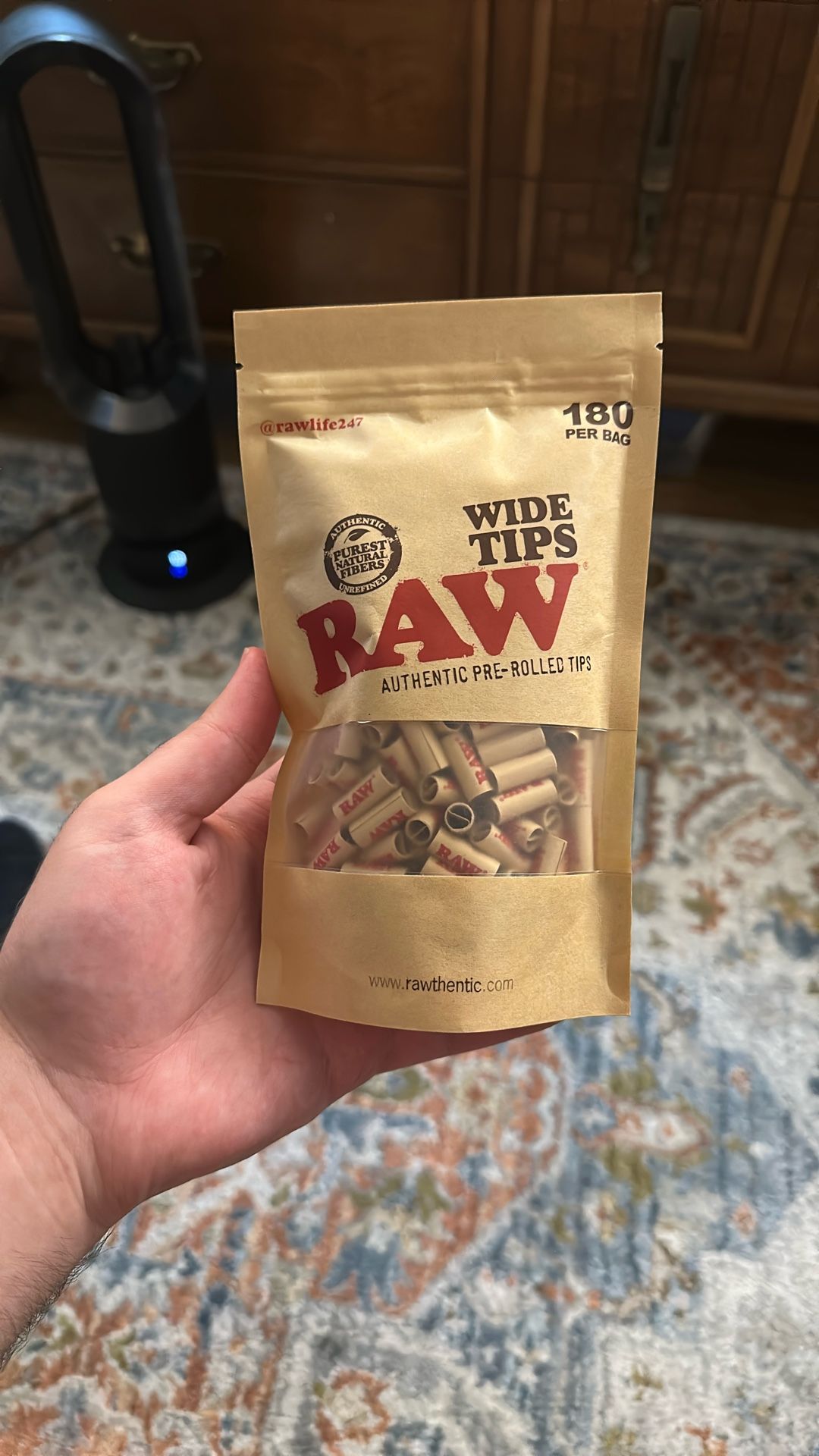 RAW WIDE TIPS AUTHENTIC PRE-ROLLED 180 PER BAG