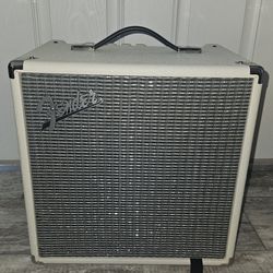 Fender Rumble 25 bass amp