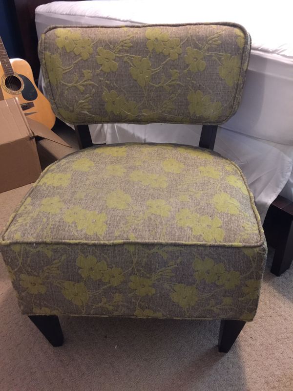 Accent chair for Sale in Virginia Beach, VA - OfferUp