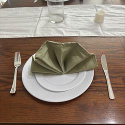Dinner Napkin Linens and Table Runners