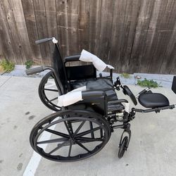 18 inch wheelchair with leg rest