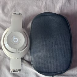Beats Studio Pro Headphones – Like New