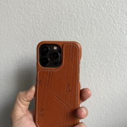 iPhone 13 Pro Case Brown Very Good Condition