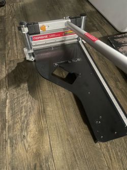 Floor panels