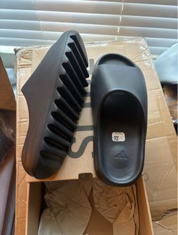 Yeezy Slides Onyx