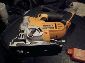 20V MAX XR Cordless Brushless Jigsaw (Tool Only)