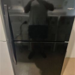 Whirlpool refrigerator top and bottom new scratch and dent 