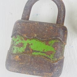 Vintage Old Green Padlock No Key