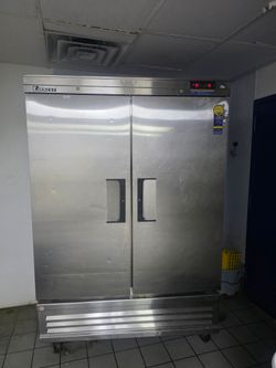 Everest 2-Door Stainless Steel Commercial Refrigerator