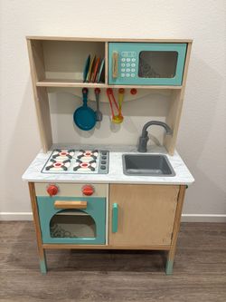 Play Kitchen