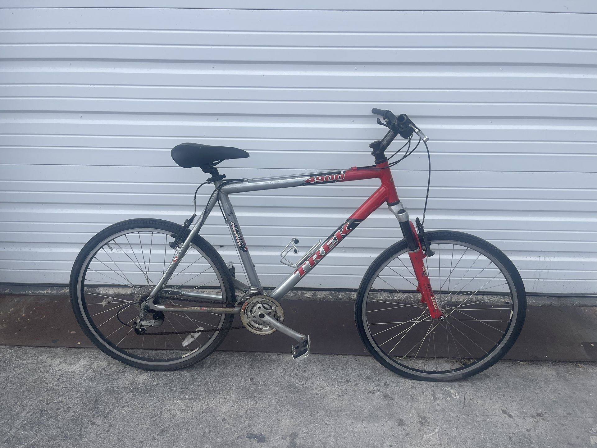 Trek 4900 Mountain Bike
