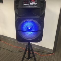 15 inch rechargeable Bluetooth speaker/aux/fm/USB and SD port/microphone for karaoke /brand new!!!