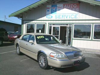 2004 Lincoln Town Car