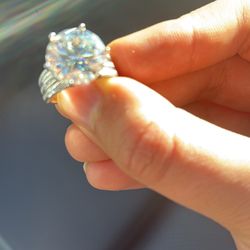 10ct Moissanite 925s Lab Top Quality Ring Size 7 💍 