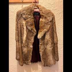 vintage tan/brown women’s fur coat