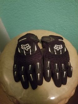 Fox Motocross Gloves..size Youth small...Good Condition!
