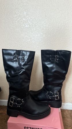 Black Arya Buckled Knee-High Biker Boots – Size 7.5