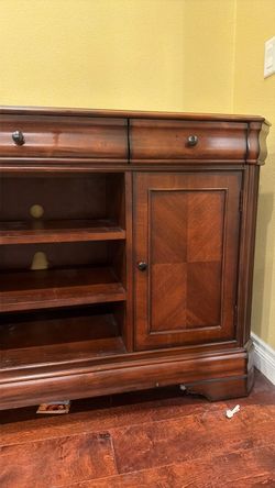 Traditional Wood Media Console Sideboard