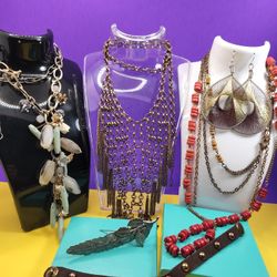 LOT NATIVE SPIRIT INCLUDES 6 ITEMS, BEAUTIFUL VINTAGE
