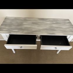 Beautiful, white and gray shabby shake entry table
