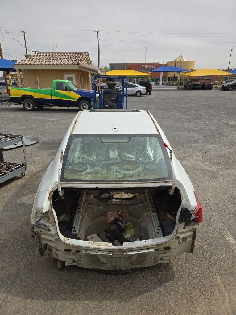 Rear Back GLASS OEM 43R-011564