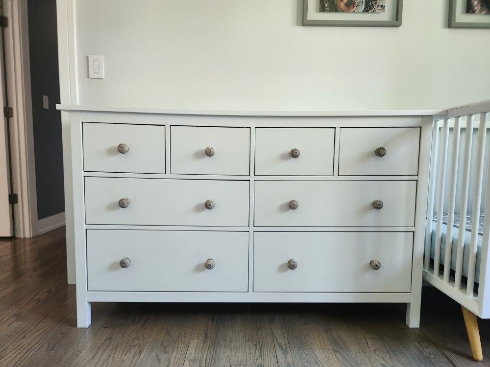8 Drawer Dresser