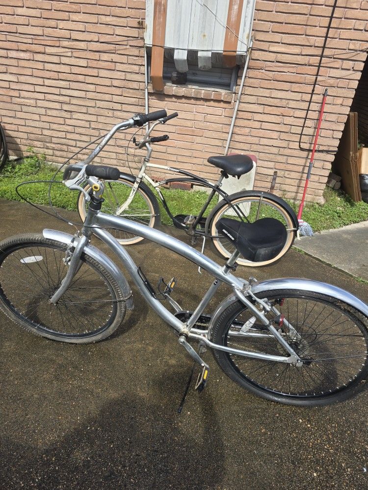 Adult Bikes Genesis , Schwinn Brand
