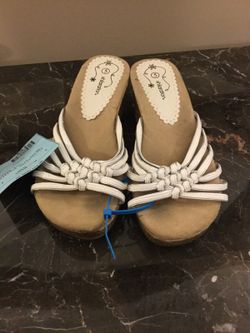 Xhiliration Women's / Teen Girls White Cork Wedge Sandals - Size 5