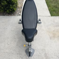Hoist fitness bench