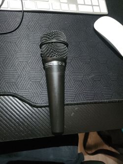 RadioShack Pro-3010 Dynamic Microphone – Unidirectional XLR Mic