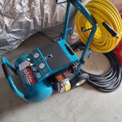 Makita Compressor 