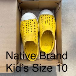 Native Kids Size C10 Waterproof Yellow Jefferson Shoes 
