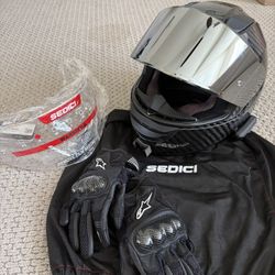 Sedici Strada 3 Helmet +Cardo and Alpinestars Gloves