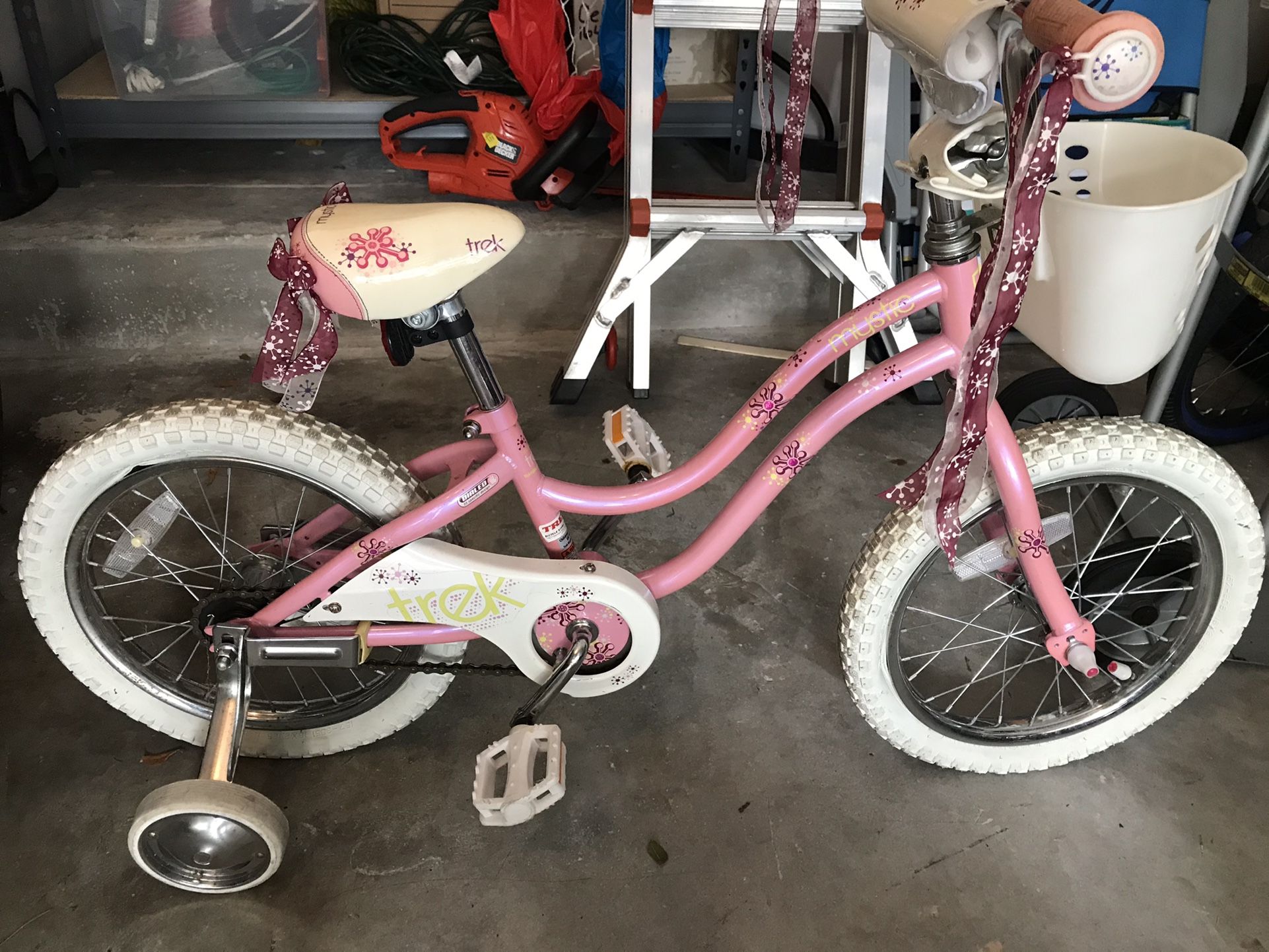 Girls Trek Bicycle 16”