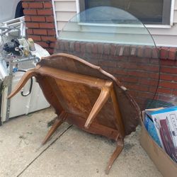 Living Room Table With Class Top . Free