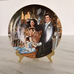 “Strolling in Atlanta” – Gone With the Wind Plate (1989) 